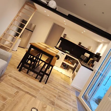 La Maisonnette D'anais * لو بورت - دي - بارك