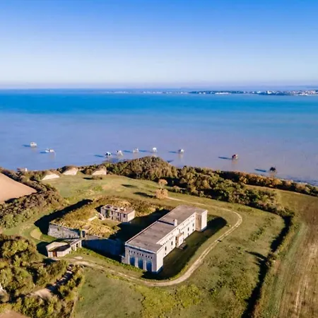 La Maisonnette D'anais بيت للعطل *